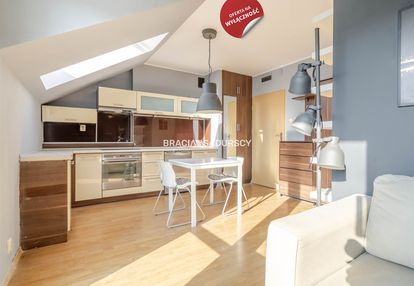 Kameralna kawalerka z balkonem