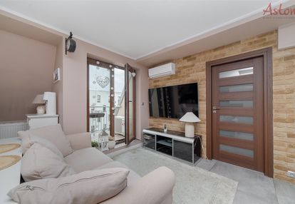 Przytulne mieszkanie / żwaków. po podłodze 70 m2.