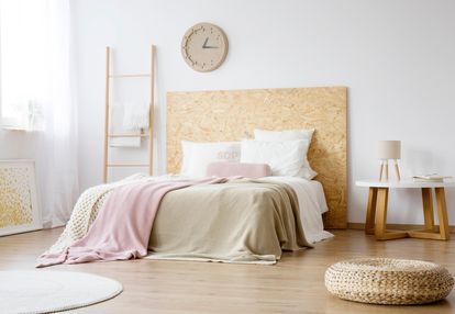 Szereg z 2 miejscami parkingowymi