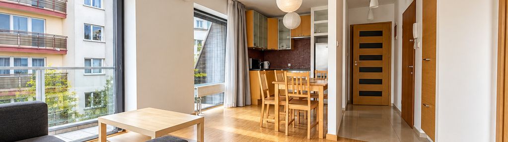 Ul. włodarzewska 51e/ parking/ park szczęśliwicki