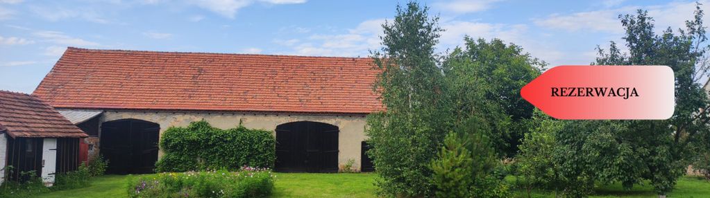 Działka rolna z dużą stodołą.