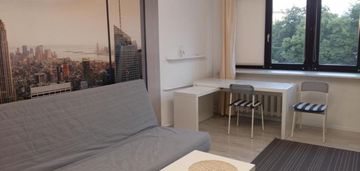 2 duże pokoje z balkonem, ścisłe centrum, parking, od 1 sierpnia