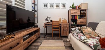 Niezwykła kawalerka z tarasem/ dąbska