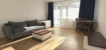 3 samodzielne pokoje, osobna duża kuchnia