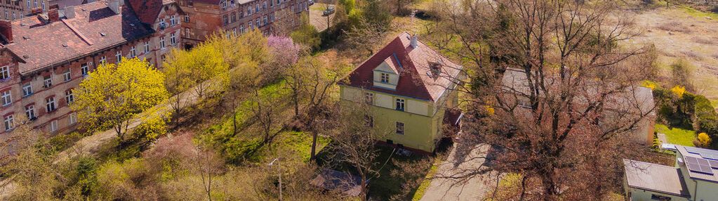 Poniemiecki dom 390m2 na działce 21ar na brochowie