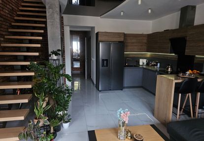 Komfortowe dwupoziomowe mieszkanie w świebodzicach