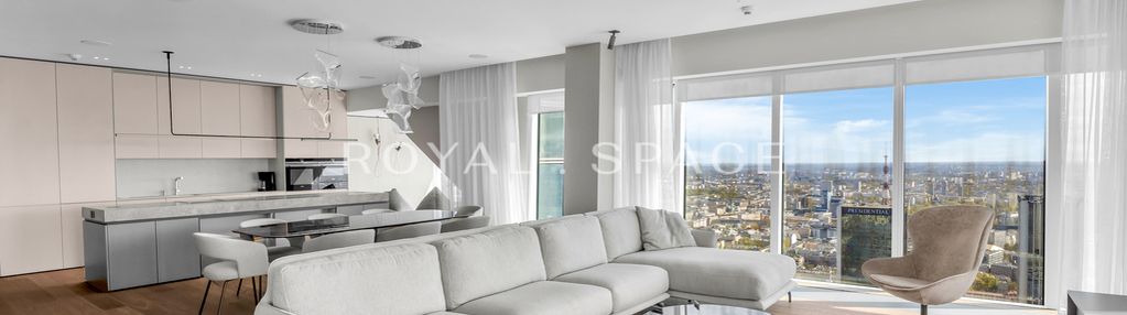 Złota 44 | apartament z panoramicznym widokiem