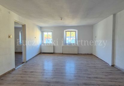 Przestronne mieszkanie w centrum wlenia