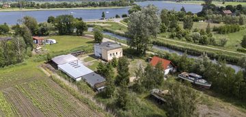 Działka z domkiem i pozwoleniem na budowę