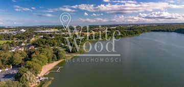 Dom przy jeziorze w tuchomiu