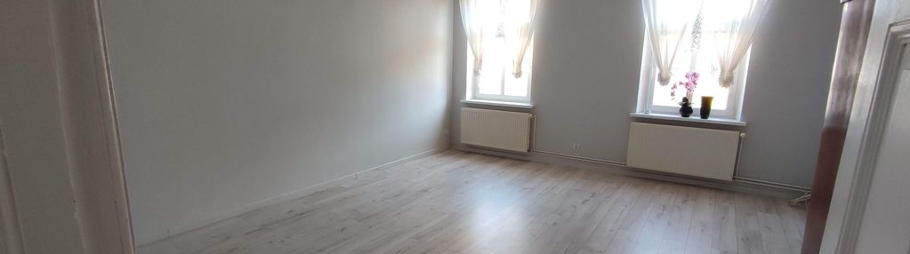 Przestronne i zadbane mieszkanie w centrum