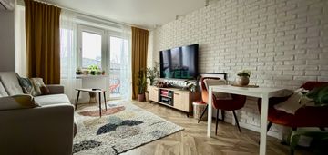 Komfortowe m3 po remoncie - widok na park