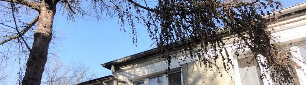 Dom z piwnicą, dla firmy, pracowników, rodziny.