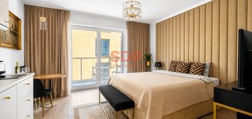 Małe mieszkanie w apartamentowcu przy rynku (przy rzece)