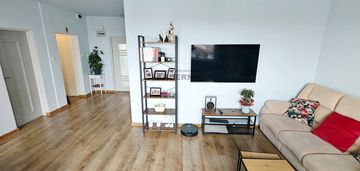 3 pokoje  62m2 , super układ ,na skarpie