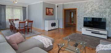 Dom z dużą działką - dwurodzinny w adamowie