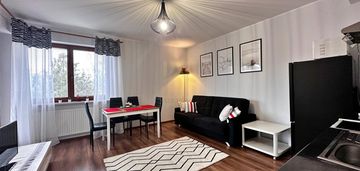 Czarny dwór, 2 pokoje, najem długoterminowy