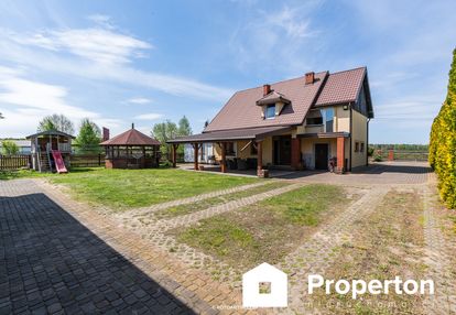 Dom do wprowadzenia/ 3 garaże – połoń
