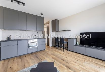 Kawalerka z balkonem, nowoczesna, wyposażona