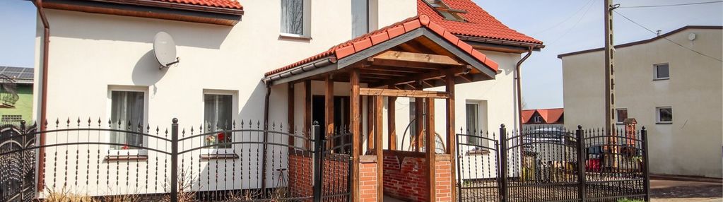 Dom podzielony na 2 mieszkania|działka 1200 m2