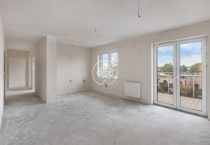 4 pokoje z tarasem 23 m2