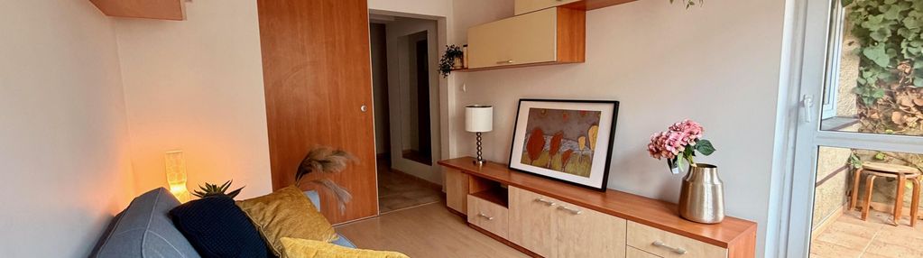 Dwupokojowe mieszkanie z loggią. winda w budynku. 3 piętro.