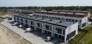 W cenie: podłogówka, rolety, 2 miejsca post.