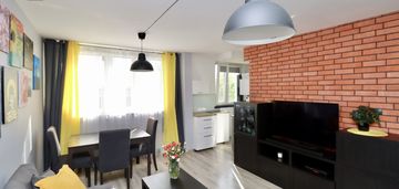 Przestronne 2 pokoje w doskonałej lokalizacji
