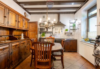 Przestronna, klimatyczna willa w sercu milanówka