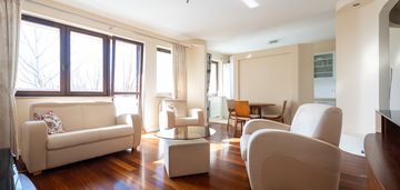 Ładne, słoneczne, z windą na zielonej sadybie!