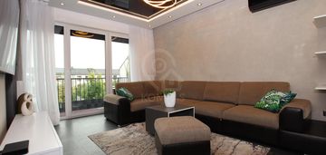 Efektowne, 2-poziomowe mieszkanie.