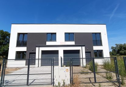 Bliźniak 116 m2, działka 375 m2, s. deweloperski