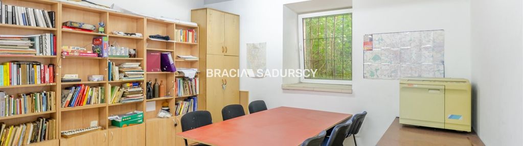 Lokal 76m2, kremerowska przy karmelickiej