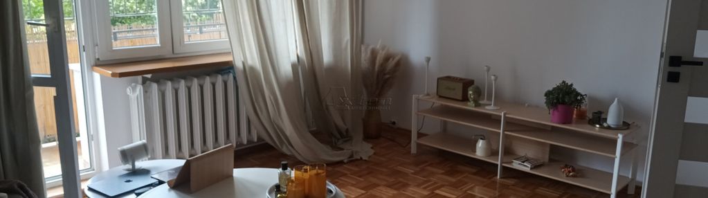 Miejsce postojowe na ternie osiedla, teren ogrodzo