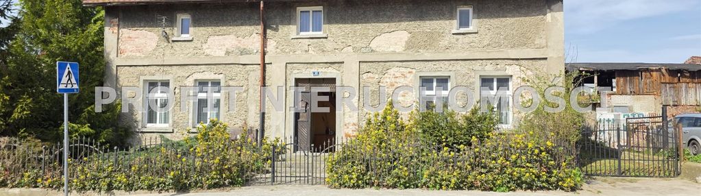 Nieruchomość z dużą działką w centrum miejscowości