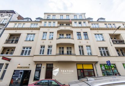 Centrum poznania  +100 m² w kamienicy, półwiejska