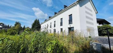 Segment z garażem i ogrodem – gotowy do odbioru