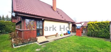 Nowy dębiec rodzinny dom, blisko jeziora