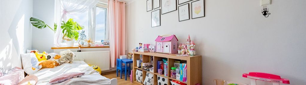 Przestronne mieszkanie w szydłowie na sprzedaż.