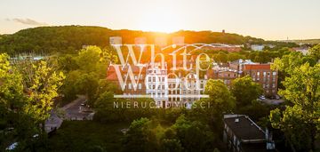 Przestronne mieszkanie w kamienicy | dolna brama