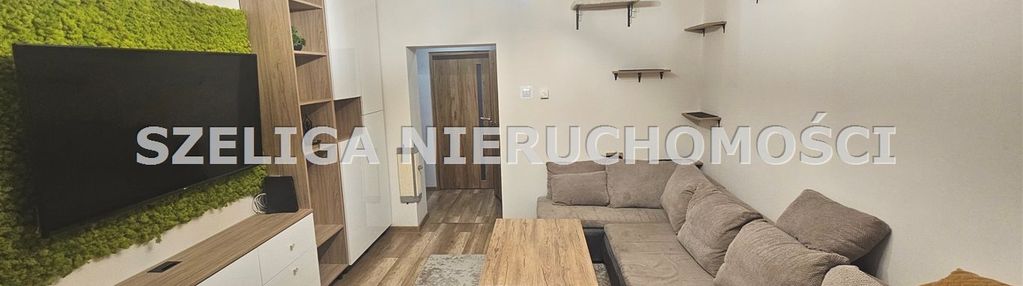 Centrum, blisko rynku, c.o. gazowe, z wyposażeniem