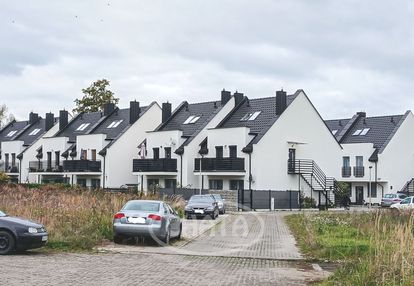 Wołów/mieszkanie 2- poziomowe/miejsce postojowe