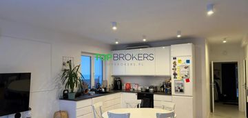 Nowoczesny dom, 6 pokoi na 2 piętrach, garaż