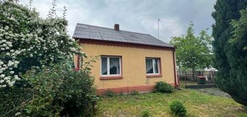 Dom nad zalewem cieszanowickim