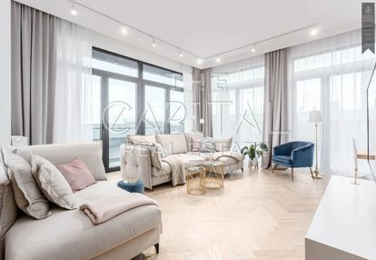 4-pokojowe mieszkanie na powiślu