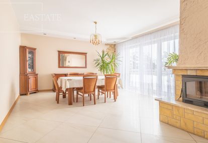 Przestronny dom z dwoma osobnymi wejściami