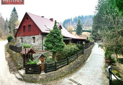 Dom przy drodze do wodospadu podgórnej, przesieka