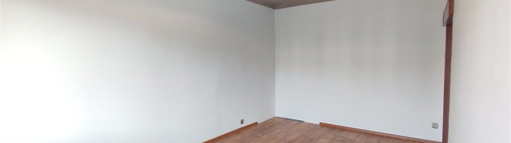 M3 z dwoma balkonami na bielskiej