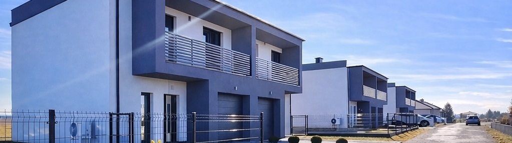 Nowy dom w zabudowie bliźniaczej piotrkowie