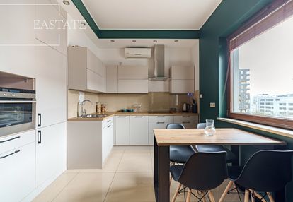 Dwu-pozimowe, balkon, parking, przestronne!